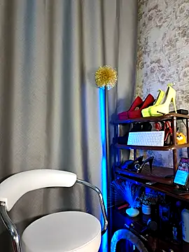 Snapshot of Milforja chatting on 11.14.25 Milforja online show from 11.14.25