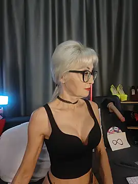 Milforja online show from 08.02.26