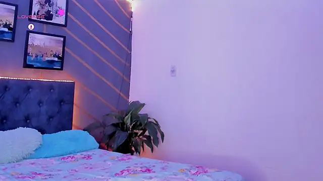 elafranco  online show from 12.15.24