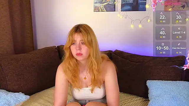 Snapshot of Penny_Staaar chatting on 12.10.24 Penny Staaar online show from 12.10.24