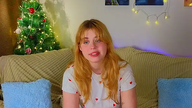 Snapshot of Penny_Staaar chatting on 12.23.24 Penny Staaar online show from 12.23.24