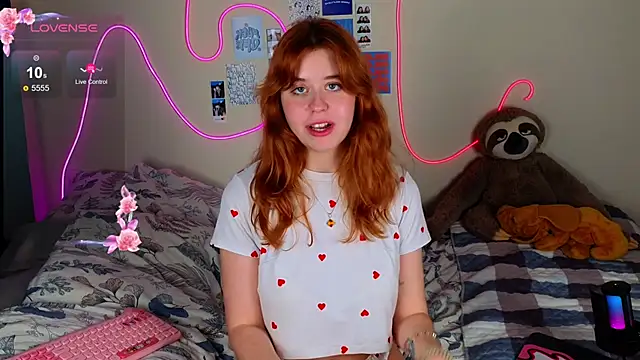 Snapshot of Penny_Staaar chatting on 02.02.25 Penny Staaar online show from 02.02.25