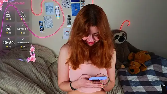 Snapshot of Penny_Staaar chatting on 02.11.25 Penny Staaar online show from 02.11.25