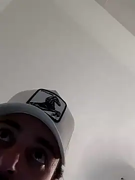 Snapshot of salvat22 chatting on 12.29.24 salvat22 online show from 12.29.24