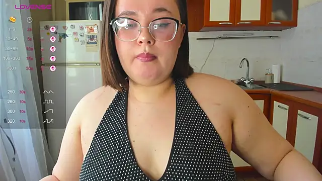 Snapshot of Jessica_Joy chatting on 05.17.26 Jessica Joy online show from 05.17.26