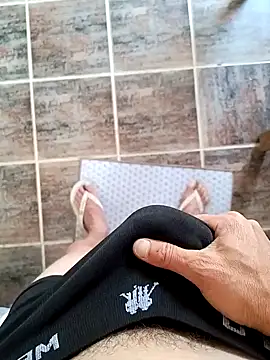 Snapshot of paubabando_ chatting on 12.31.24 paubabando online show from 12.31.24