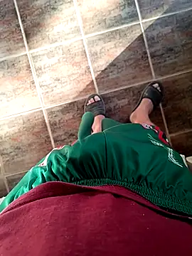 Snapshot of paubabando_ chatting on 12.16.25 paubabando online show from 12.16.25