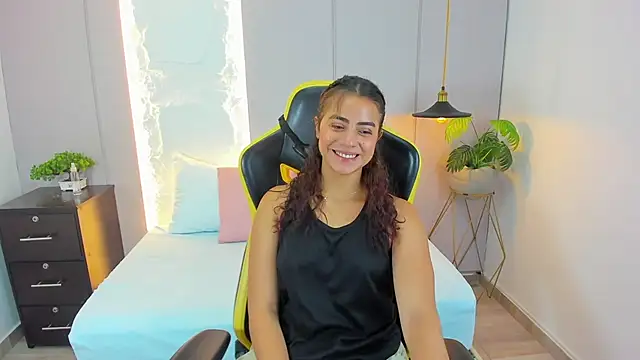 yaya23x online show from 03.10.25