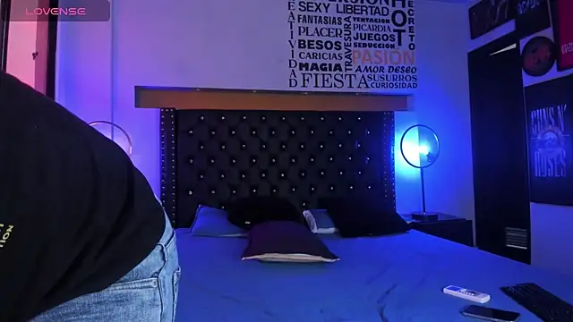 Snapshot of JoshMillerr_ chatting on 01.28.25 JoshMillerr online show from 01.28.25