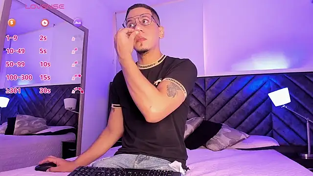 Snapshot of JoshMillerr_ chatting on 02.27.25 JoshMillerr online show from 02.27.25