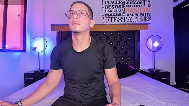 Snapshot of JoshMillerr_ chatting on 03.15.25 JoshMillerr online show from 03.15.25