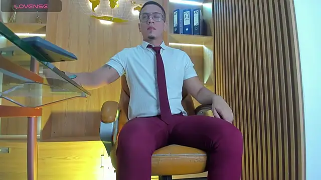 Snapshot of JoshMillerr_ chatting on 09.28.25 JoshMillerr online show from 09.28.25