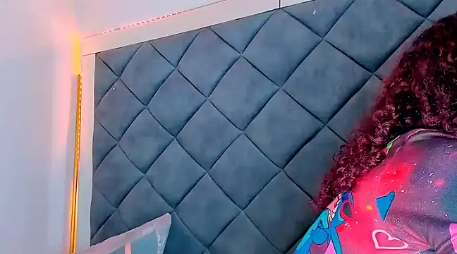 Nellyhills online show from 02.03.25