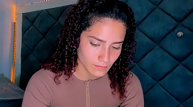 Nellyhills online show from 02.06.25