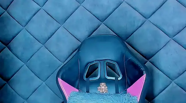 Nellyhills online show from 02.10.25