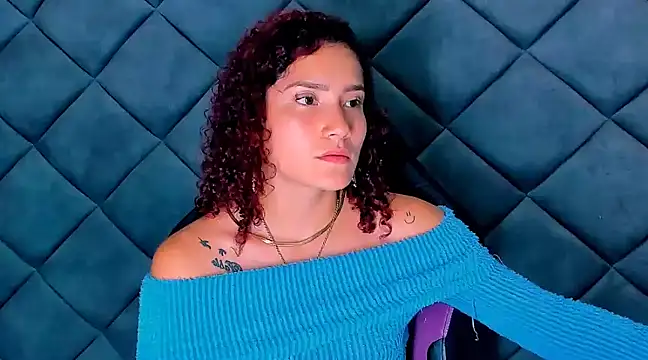 Nellyhills online show from 02.11.25