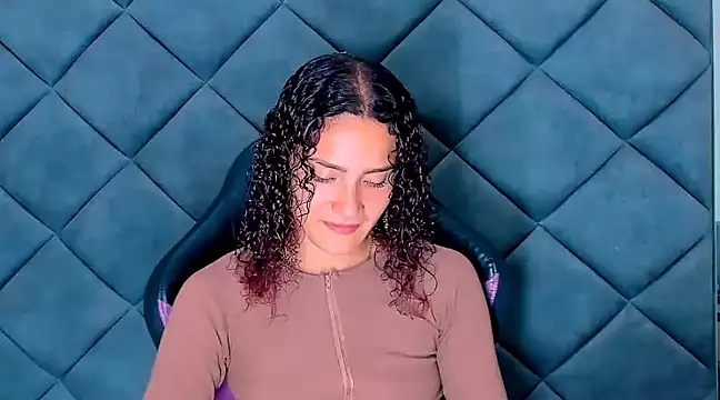 Nellyhills online show from 02.11.25