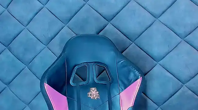 Nellyhills online show from 02.12.25