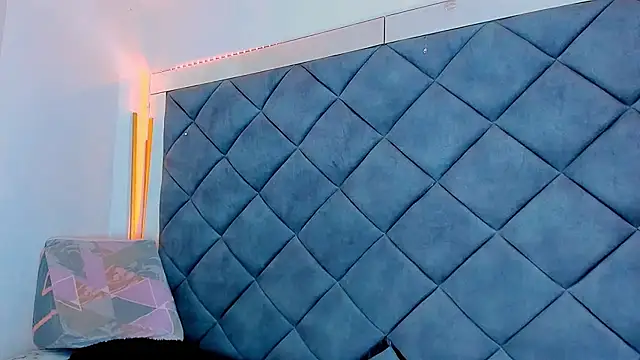 Nellyhills online show from 02.20.25