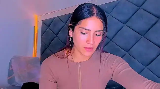 Nellyhills online show from 03.20.25