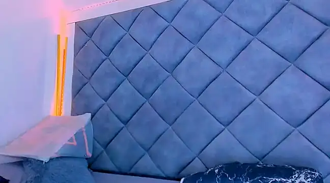 Nellyhills online show from 03.21.25