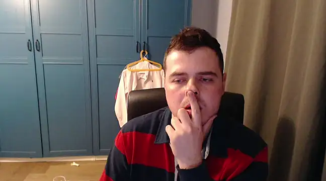 Snapshot of CuteMan33 chatting on 02.20.25 CuteMan33 online show from 02.20.25