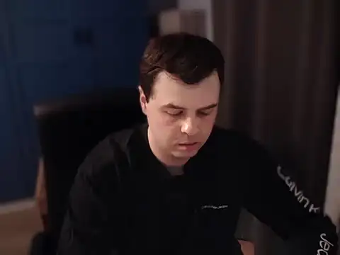 Snapshot of CuteMan33 chatting on 03.08.26 CuteMan33 online show from 03.08.26