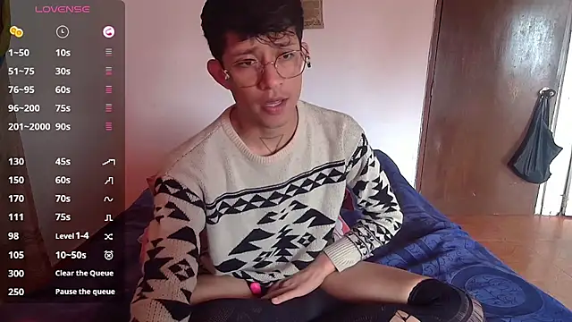 Snapshot of Sweet_c4mer0n chatting on 10.29.25 Sweet c4mer0n online show from 10.29.25