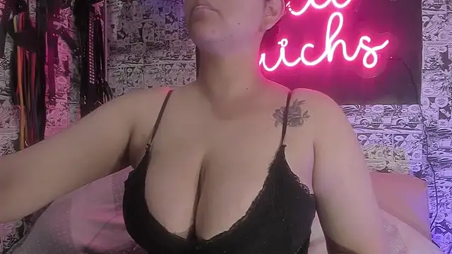 Snapshot of lilit_fetichs chatting on 09.27.25 lilit fetichs online show from 09.27.25