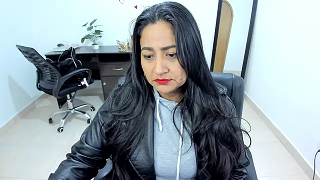 Snapshot of Adele_Sweett chatting on 02.15.25 Adele Sweett online show from 02.15.25