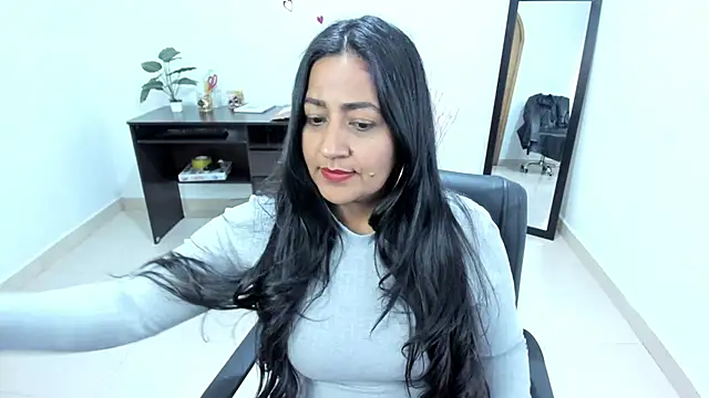 Snapshot of Adele_Sweett chatting on 02.19.25 Adele Sweett online show from 02.19.25