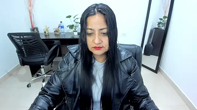 Snapshot of Adele_Sweett chatting on 02.26.25 Adele Sweett online show from 02.26.25