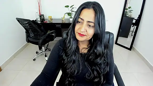 Snapshot of Adele_Sweett chatting on 03.04.25 Adele Sweett online show from 03.04.25