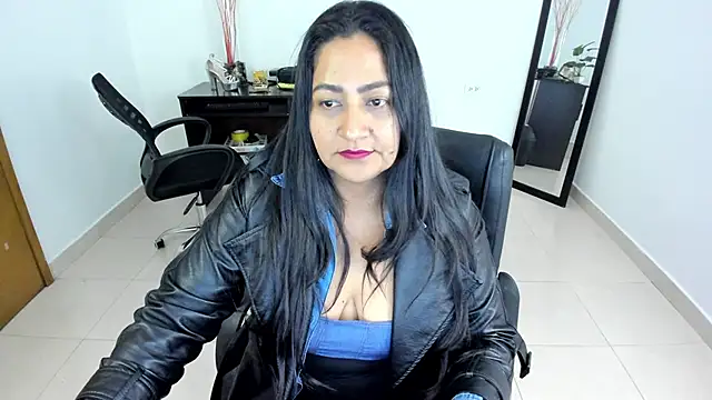 Snapshot of Adele_Sweett chatting on 03.07.25 Adele Sweett online show from 03.07.25