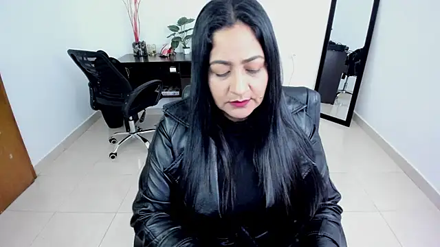 Snapshot of Adele_Sweett chatting on 03.15.25 Adele Sweett online show from 03.15.25