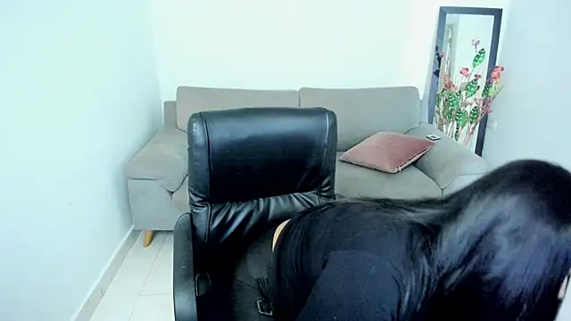 Snapshot of Adele_Sweett chatting on 09.25.25 Adele Sweett online show from 09.25.25