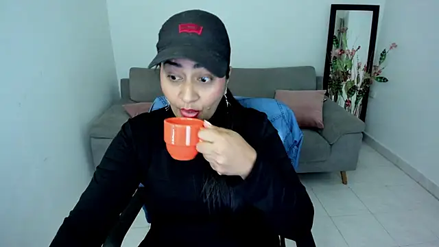 Snapshot of Adele_Sweett chatting on 11.03.25 Adele Sweett online show from 11.03.25