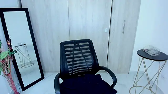 Snapshot of Adele_Sweett chatting on 05.23.26 Adele Sweett online show from 05.23.26