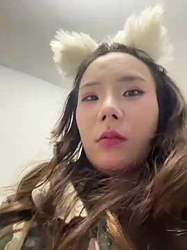 Snapshot of ChuChu1991 chatting on 12.17.25 ChuChu1991 online show from 12.17.25