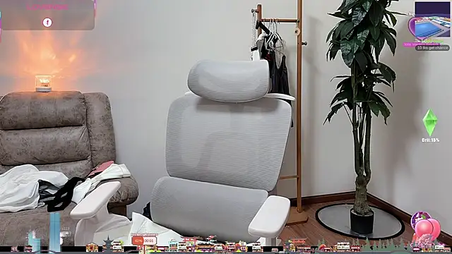 Snapshot of ChuChu1991 chatting on 12.23.25 ChuChu1991 online show from 12.23.25