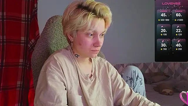 esajukyy online show from 02.05.25