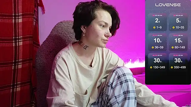 esajukyy online show from 10.11.25