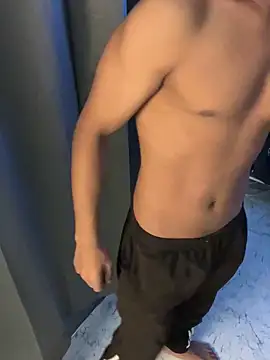 Snapshot of nick__yy chatting on 09.19.25 nick yy online show from 09.19.25