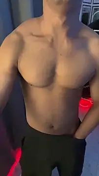 Snapshot of nick__yy chatting on 12.20.25 nick yy online show from 12.20.25