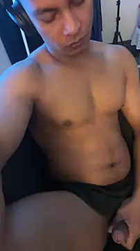 Snapshot of nick__yy chatting on 02.14.26 nick yy online show from 02.14.26