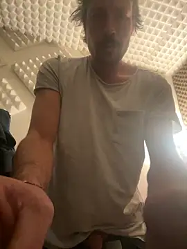 Snapshot of zenzero87 chatting on 11.05.25 zenzero87 online show from 11.05.25