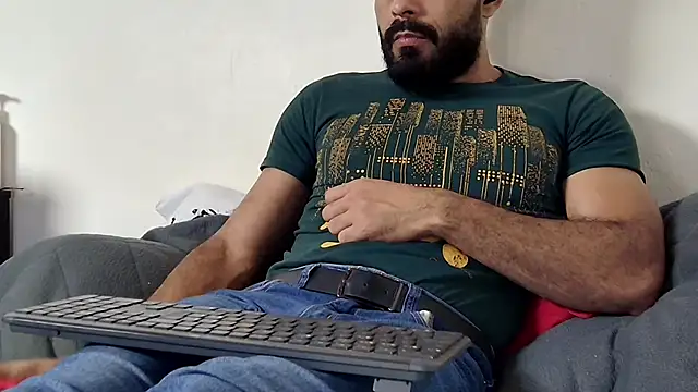 Snapshot of BEN_BLAZE chatting on 03.05.25 BEN BLAZE online show from 03.05.25