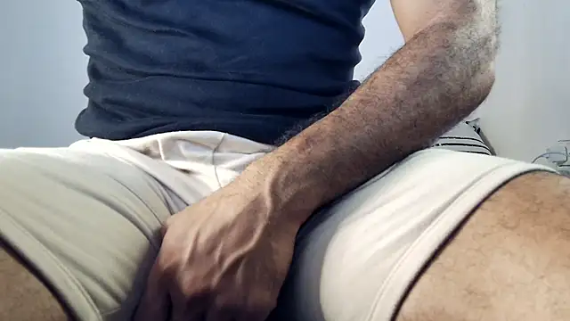 Snapshot of BEN_BLAZE chatting on 03.17.25 BEN BLAZE online show from 03.17.25