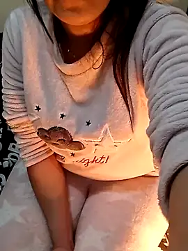 Snapshot of ShadiaStar chatting on 01.17.25 ShadiaStar online show from 01.17.25
