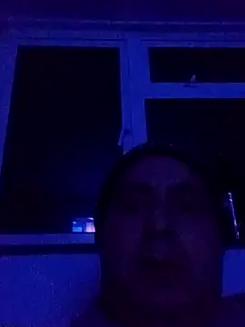 Snapshot of houy111111 chatting on 11.26.25 houy111111 online show from 11.26.25